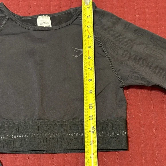 Gymshark Women’s Black Long Sleeve Crop Top Size Medium - Picture 3 of 9